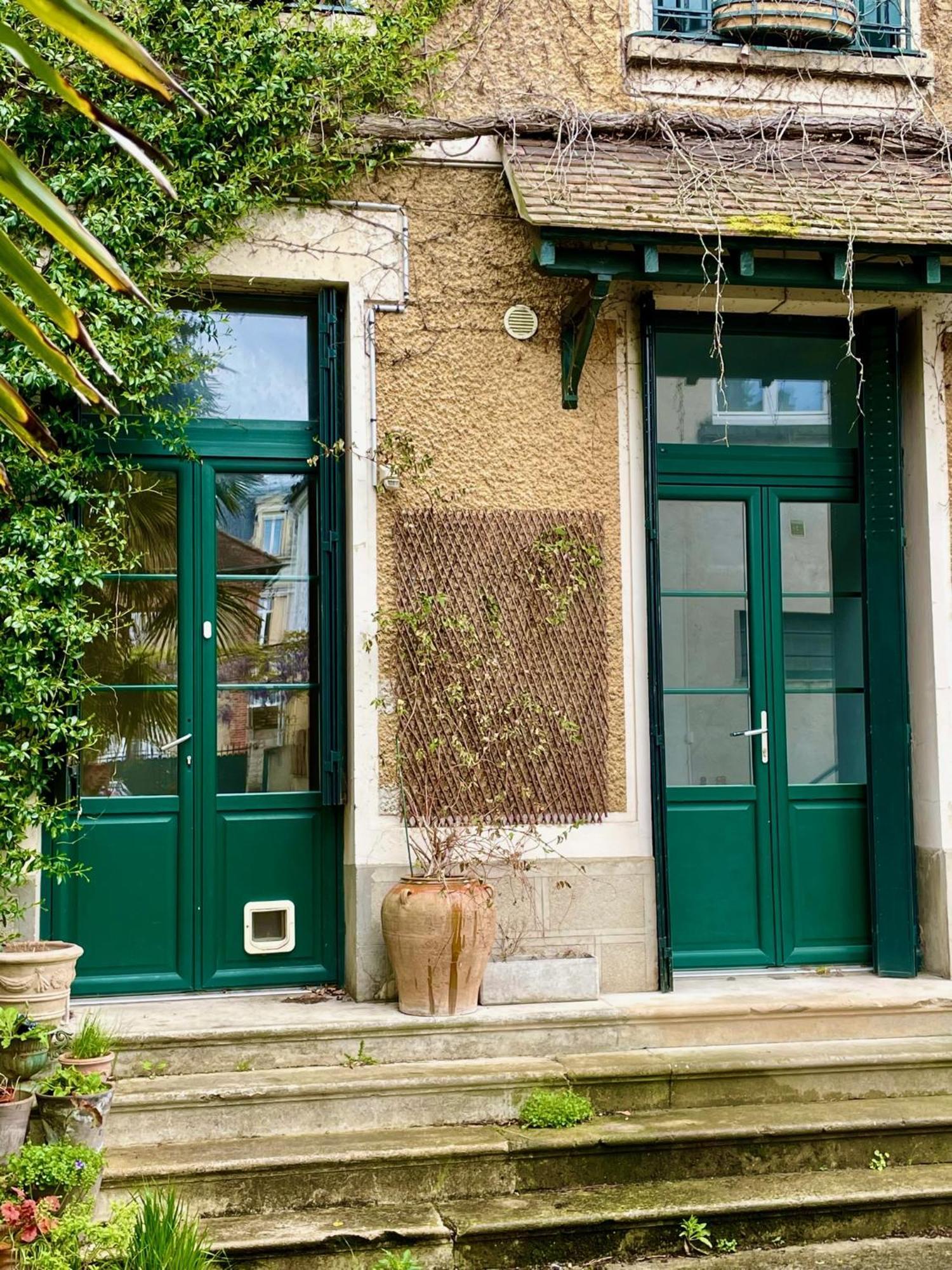 Ferienwohnung Hypercenter Flat, Secure Private Parking Fontainebleau Exterior foto